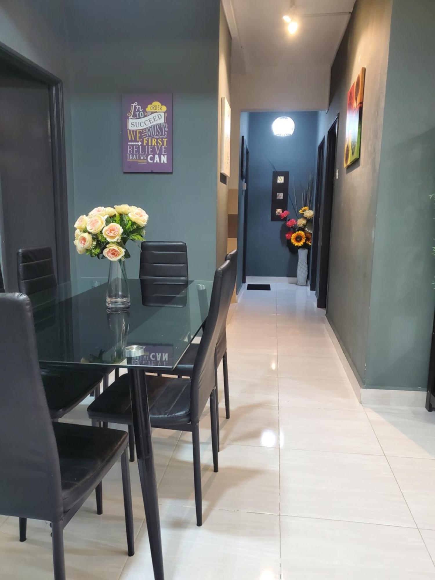 Apartamento Casa Inderaloka Pantai Batu Buruk Kuala Terengganu Exterior foto