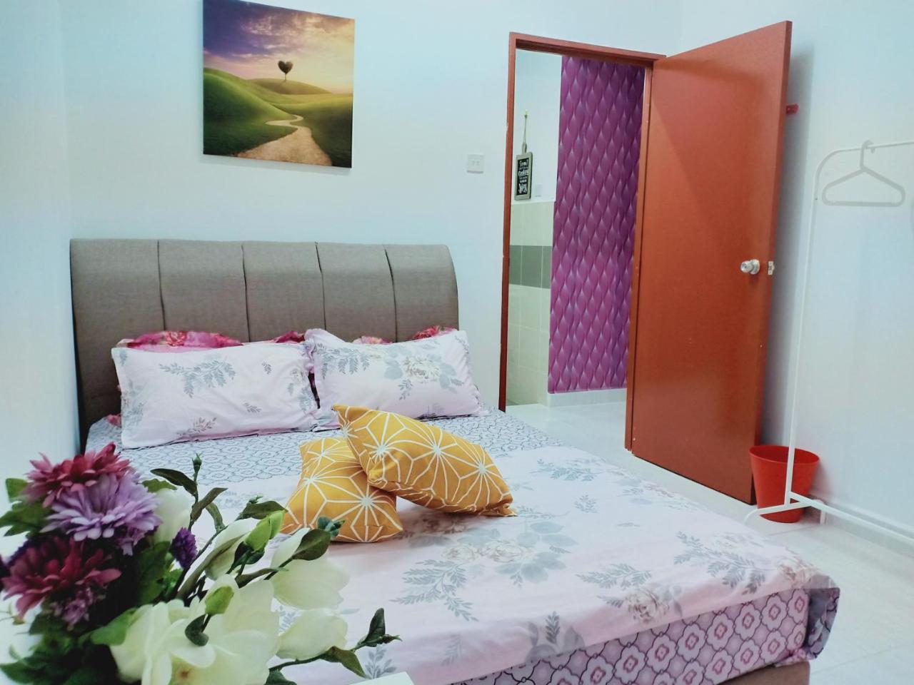 Apartamento Casa Inderaloka Pantai Batu Buruk Kuala Terengganu Exterior foto